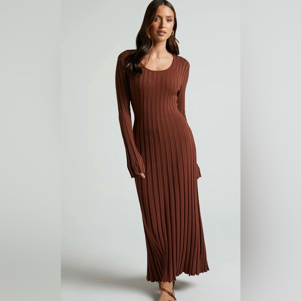 Showpo Blare brown ribbed long sleeve midi dress size 10 nwt